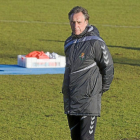 Portugal, pensativo, durante un entrenamiento del Valladolid.-Pablo Requejo