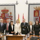 Alicia García y Fernando Rey firman con los rectores de las universidades de Castilla y León un convenio contra la violencia machista en el ámbito universitario.-ICAL