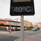 Termómetro en la Plaza de España de Valladolid con un registro de 40ºC. -J.M. LOSTAU