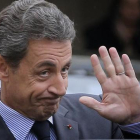Nicolás Sarkozy, después de una reunión con el presidente francés, François Hollande, en el Palacio del Elíseo en París.-AP / CRISTOPHE ENA
