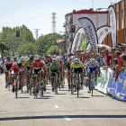Imagen de archivo de una llegada de la Vuelta a Valladolid Promoción Júnior.-M. A. SANTOS
