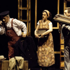 Momento de 'Solitos' de Teatro Azar.-azar-teatro