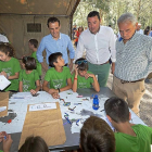 El presidente de la Diputación de Valladolid, Conrado Íscar, clausuró ayer el primer campamento medioambiental de la Mancomunidad Torozos-ICAL
