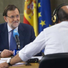Rajoy, este martes, en la Moncloa durante la entrevista concedida a la cadena COPE.-Foto: EFE