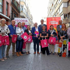 Presentación de la campaña de promoción de otoño ‘El comercio da vida a tu ciudad’, en la calle Mantería.-E.M.