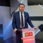 Óscar Puente, candidato del PSOE a la alcaldía de Valladolid, en el debate de La 8. -ARGI