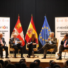 Barcones (en el centro) junto a Demetrio Madrid, José Constantino Nalda, Jesús Posada y Juan José Lucas.-ICAL