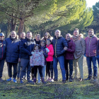 Padres e hijos participantes en la jornada escolar de orientación.-E.M.