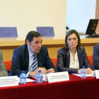 La consejera de Familia, Milagros Marcos, y el consejero de Sanidad, Antonio Sáez, el presiden Pleno del Observatorio de Castilla y León en la sección de agresiones al personal de centros sanitarios-Ical