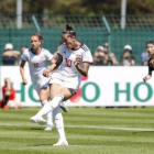 Jenni Hermoso adelanta a la selección española con un gol de penalti.-