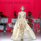 Un instante del desfile de los modelos de la vallisoletana Esther Noriega.-ICAL