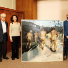 De la Plaza, Bombín y Del Cura con la obra premiada.-E.M.