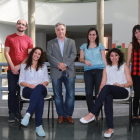 Antonio José Molina, Verónica Dávila, Vicente Martín, Tania Fernández, Lidia García y Laura Vilorio en las instalaciones de la Universidad de León.-EL MUNDO