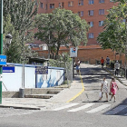 Rampa de acceso al Hospital Clínico.-PABLO REQUEJO