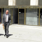 El procurador del PP Alfonso Centeno (D) acudió a declar junto a su abogado ante la Sala Civil-Penal del Tribunal Superior de Justicia de Castilla y León-ICAL