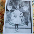 La hija de un republicano español prisionero de los nazis recupera una foto de su padre.-EFE