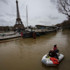 La crecida del Sena a su paso por París, este 2018.-/ IAN LANGSDON (EFE)