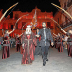 Momento en el que los Reyes entran en Medina del Campo durante la celebración de la Feria Renacentista.-J.M. LOSTAU