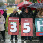 Un centenar de personas se concentra frente a la Delegación del Gobierno en Valladolid para pedir la recuperación de las 35 horas para todos los empleados públicos-ICAL