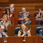 El Grupo Parlamentario Popular aplaude la intervención del portavoz de su grupo en el debate de totalidad del proyecto de Ley de Presupuestos Generales de la Comunidad para 2015-Ical