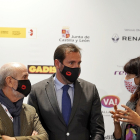 Javier Angulo, Óscar Puente y Ana Redondo en el Teatro Calderón. ICAL