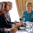 La ministra principal de Escocia, Nicola Sturgeon, este sábado en una reunión de emergencia con su Gobierno.-JANE BARLOW / AFP