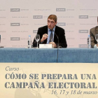 Soraya Rodríguez, Pablo R. Lago y Carlos Fernández Carriedo, durante la charla coloquio en la UEMC-J. M. LOSTAU