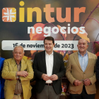 El presidente de la Junta, Alfonso Fernández Mañueco, presenta la campaña turística Otoño-Invierno de Castilla y León, en el marco de la celebración de Intur Negocios.- ICAL