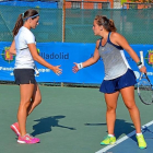 Arabela Fernández y Ana Román, finalistas de dobles.-EL MUNDO