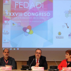 Fernando Rey (en el centro) durante en el congreso de directores de institutos de Secundaria de España.-ICAL