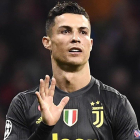 La manita de Cristiano.-EL PERIÓDICO