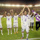 Los jugadores del Valladolid celebran su ascenso en la temporada 2011-2012 tras eliminar al Alcorcón.-J. M. LOSTAU