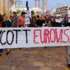 Pancartas en Tel Aviv que piden el boicot al certamen de Eurovión 2019.-MENAHEM KAHANA AFP