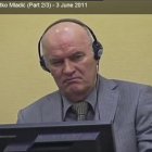 El exgeneral serbobosnio Ratko Mladic, durante una sesión del juicio contra él en La Haya, en una captura de vídeo de archivo del 3 de junio del 2011.-EFE