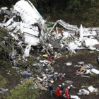 Un informe del gobierno boliviano señala al piloto y a la compañía como los responsables del accidente.-AP / FERNANDO VERGARA