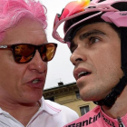 Tinkov, teñido de rosa, cuando Contador le dio a su equipo el Giro del 2015.-AP / DANIEL DAL ZENNARO