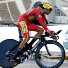 El ciclista Alberto Contador, del equipo Tinkoff-Saxo, en la salida de la etapa final de la Vualta a España 2014-Foto: LAVANDEIRA