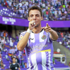 Óscar Plano celebra uno de los goles que ha marcado con el Real Valladolid.-J.M. LOSTAU