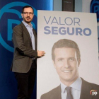 El vicesecretario de Organización del PP, Javier Maroto, presenta el lema del partido para el 28-A.-EFE / NICO RODRÍGUEZ