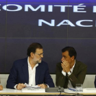 Mariano Rajoy y varios integrantes de la cúpula del PP en la reunión este miércoles del comité ejecutivo conservador.-AGUSTÍN CATALÁN
