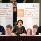 La consejera de Cultura y Turismo, María Josefa García Cirac, presenta la participación de la Junta de Castilla y León en la Feria Internacional de Turismo de Interior (Intur) 2015 junto al director general de Turismo, Javier Ramírez (I), y el director de-ICAL