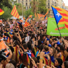 Huelga de estudiantes en la plaça Universitat.-/ FERRAN NADEU