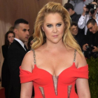 Amy Schumer, en la gala de la moda celebrada en el Metropolitan, el pasado mayo.-CHARLES SYKES