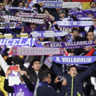 Aficionados durante el partido ante el Barcelona en Zorrilla. LALIGA