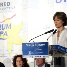 Isabel García Tejerina, en un momento de su intervención en el Forum Europa-RAQUEL P. VIECO