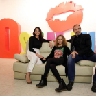 La directora Daniela Fejerman (C) presenta su película ‘La adopción’ en la 60ª Semana Internacional de Cine de Valladolid. Junto a ella, Nora Navas (I) y Francesc Garrido (D)-ICAL