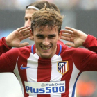 Antoine Griezmann celebra su primer gol al Celta en Balaídos.-LAVANDEIRA JR / EFE