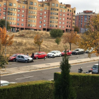 Un conductor herido al chocar su vehículo contra otro estacionado en el barrio de Parquesol.-EUROPA PRESS