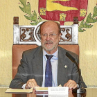 El alcalde de Valladolid, informa de un plan de vehículos sostenibles-J.M.Lostau