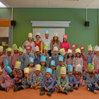 Alumnos del colegio Ana de Austria de Cigales en las jornadas de aprendizaje culinario.-EL MUNDO
